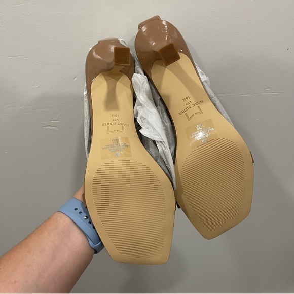 Marc Fisher Jalina Ankle Strap Sandal in Light Natural Size 10 Square Toe - Picture 5 of 8